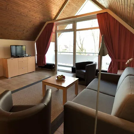 Appartement Am Waldrand - Fuer 4 Personen Mit Balkon - Deck Neustadt in Holstein