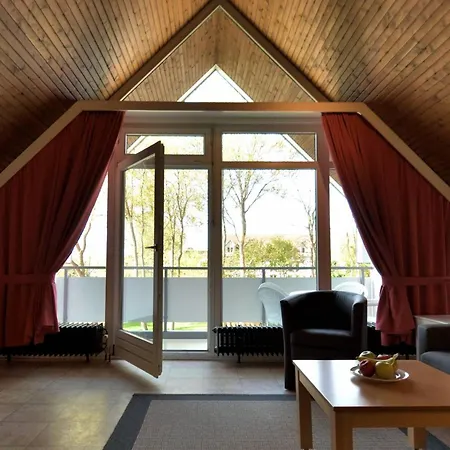 Am Waldrand - Fuer 4 Personen Mit Balkon - Deck * Neustadt in Holstein