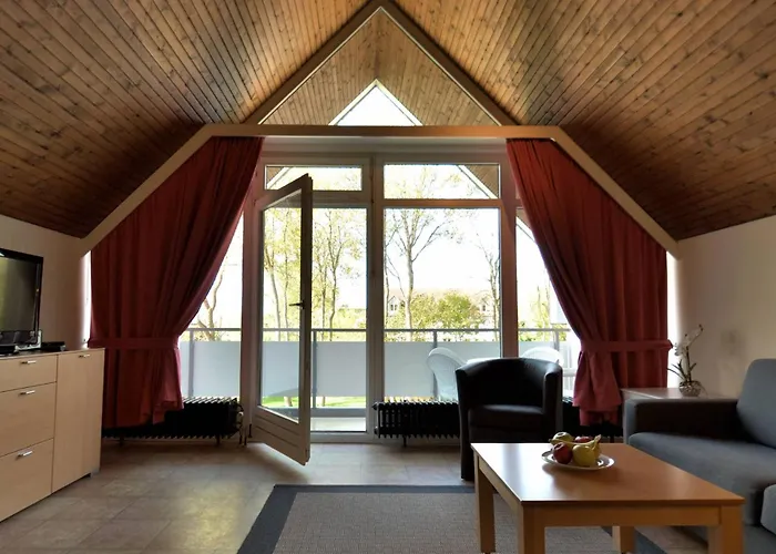 Am Waldrand - Fuer 4 Personen Mit Balkon - Deck * Neustadt in Holstein